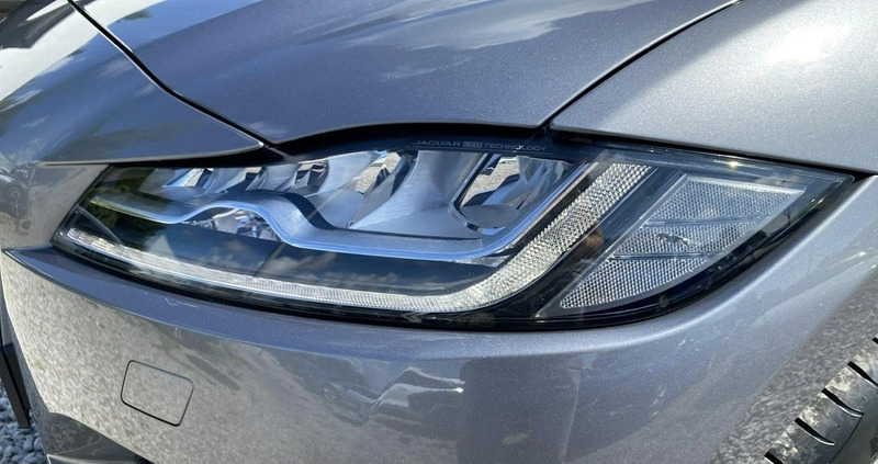 Jaguar F-Pace cena 169900 przebieg: 44000, rok produkcji 2020 z Witnica małe 379